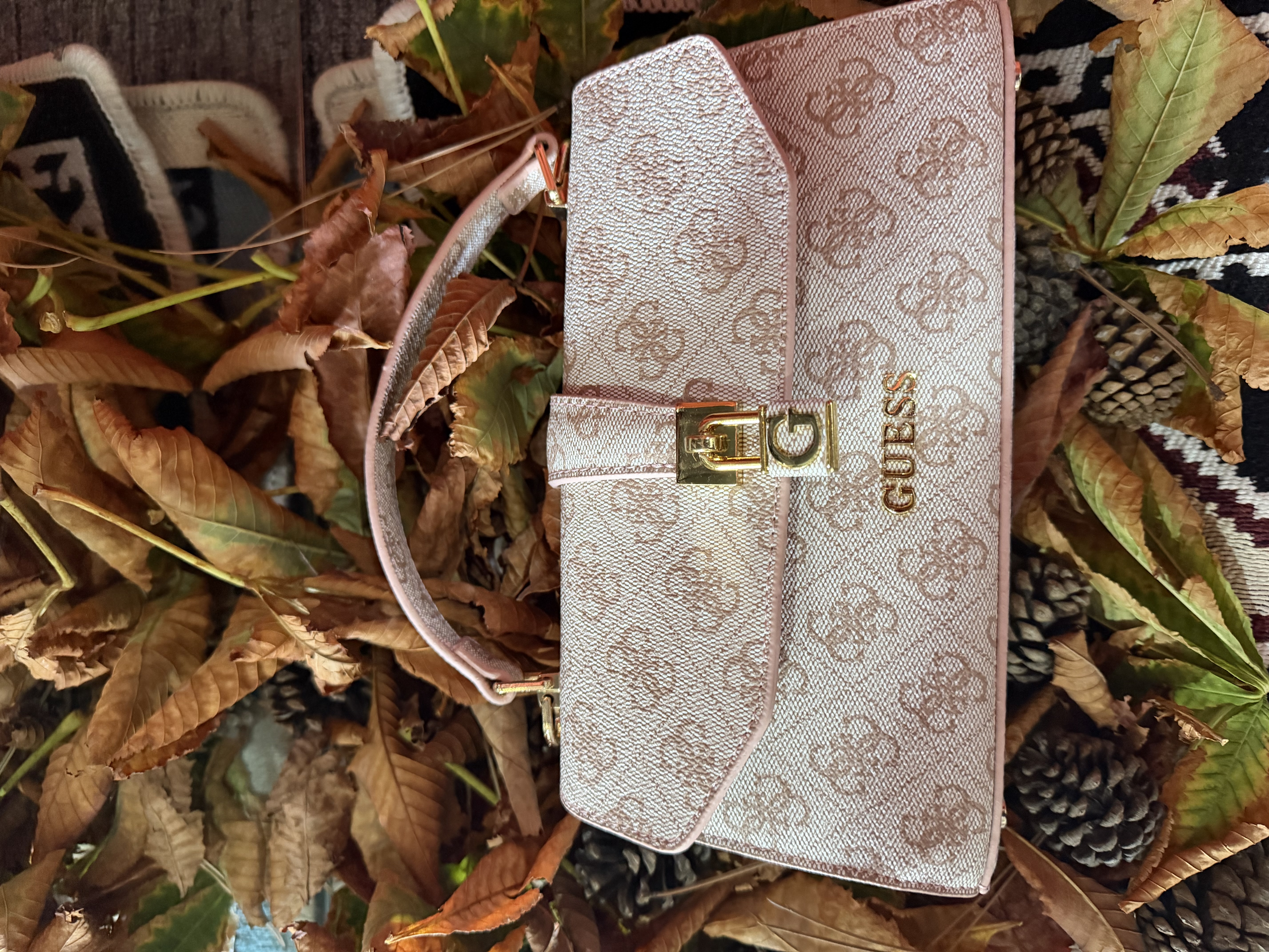 Guess Çanta